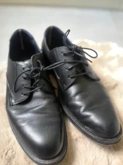 Chaussures habillées Tommy Hilfiger noires