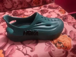 Claquette Hoka