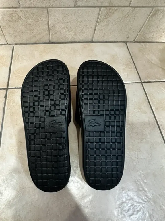 Claquette Lacoste