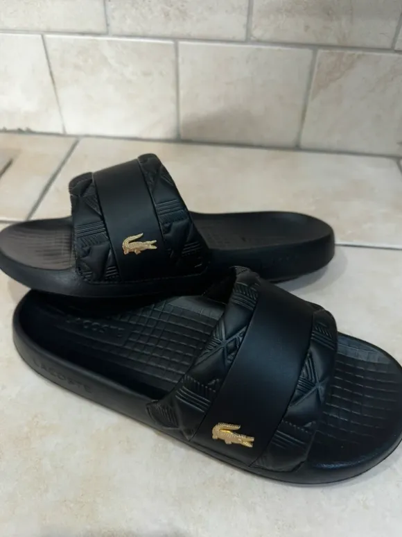 Claquette Lacoste