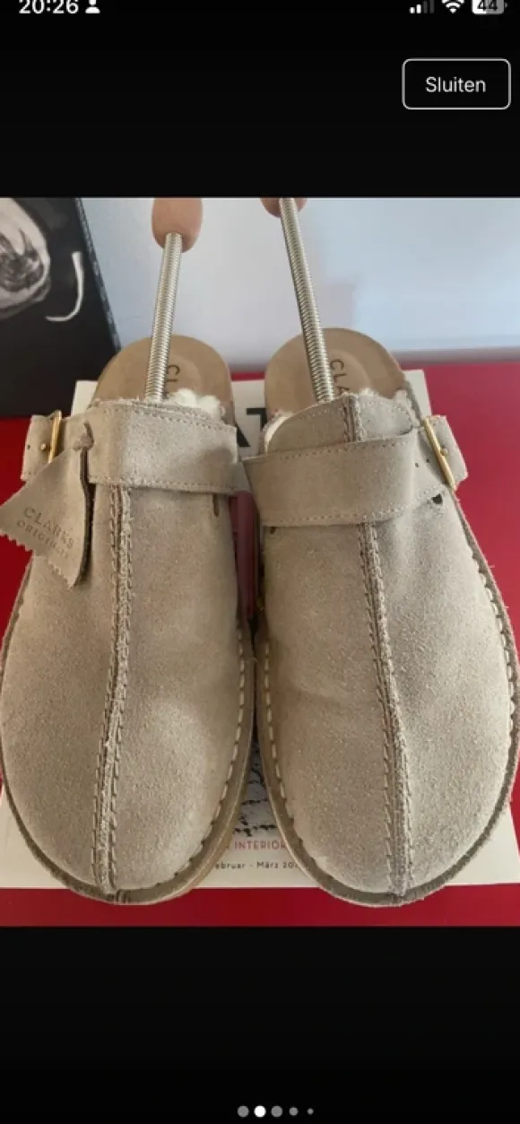 Clarks slides