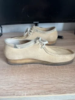 Clarks Wallabee Beige Suede