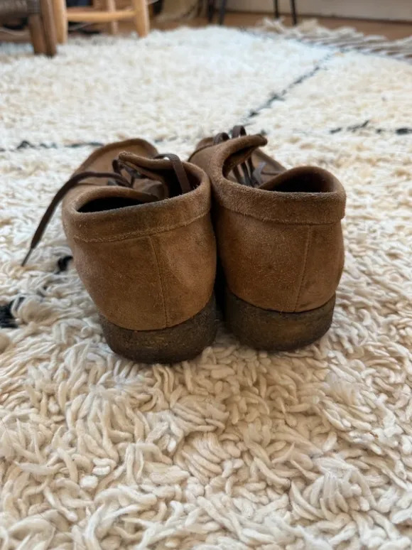 Clarks Wallabees