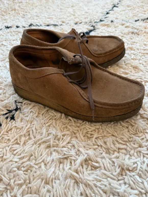 Clarks Wallabees