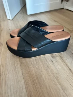 Clogs