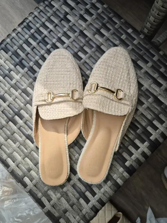 Clogs