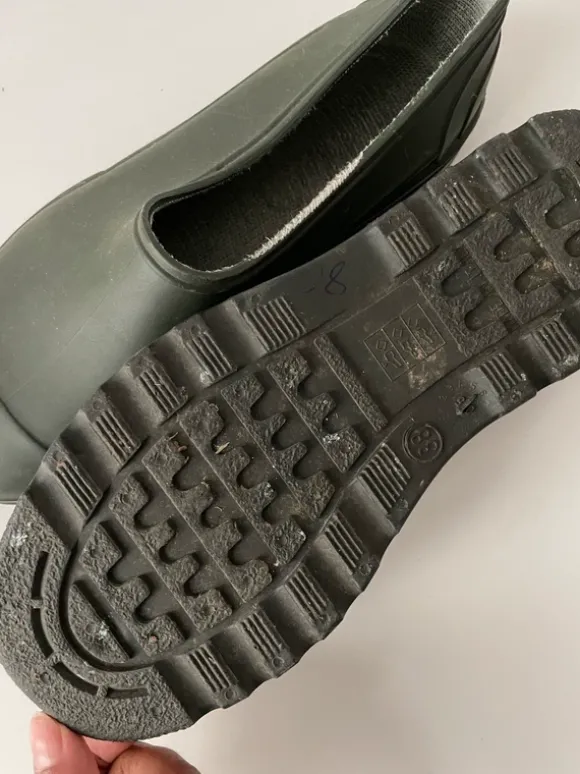 Clogs