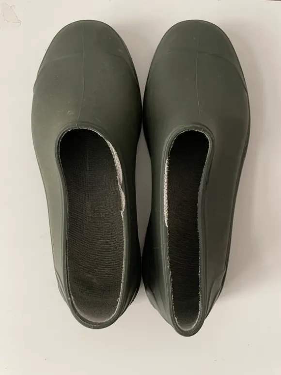 Clogs