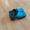 Clogs blau