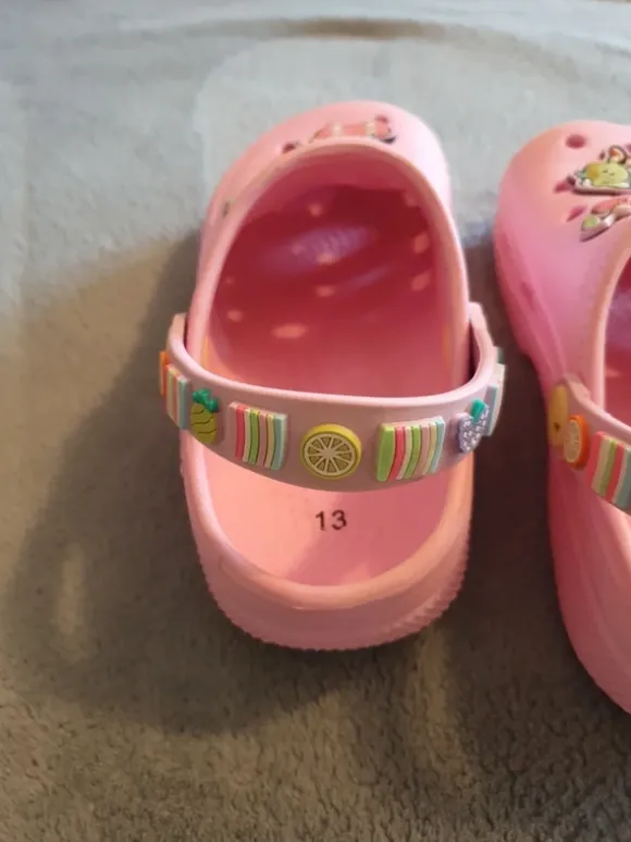 Clogs (Größe 32)