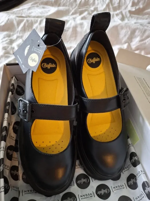 Completely new Buffalo Ballerina - Ballet