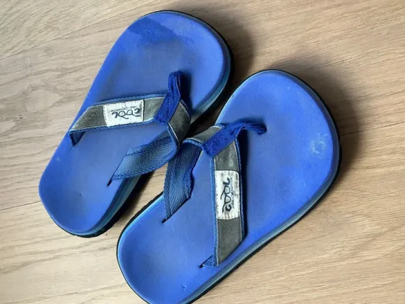 Cool Badelatschen hellblau Größe 41