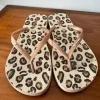 Copacabana Zehentrenner / Flip Flops mit Leo