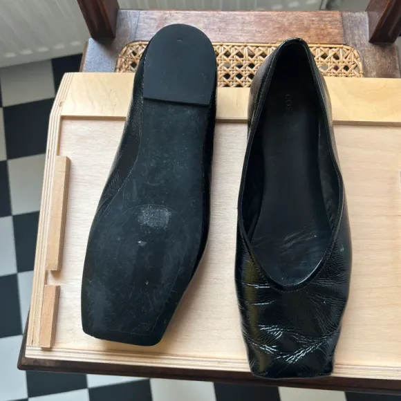 Cos Schuhe