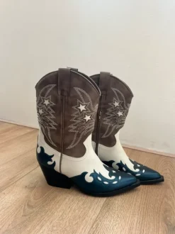 Cowboy laarzen in beige met sterren