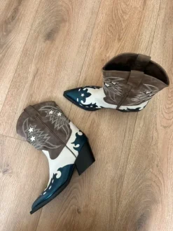 Cowboy laarzen in beige met sterren