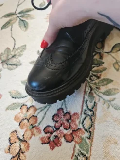 Creeper-Schuhe lackschwarz (Primark)