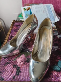 Damen Pumps High Heels Stöckelschuhe Gr. 39