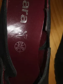 Damenschuh der Firma ara