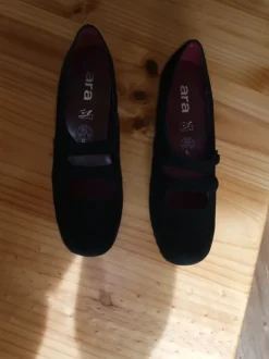 Damenschuh neu der Firma ara