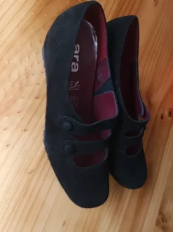 Damenschuh neu der Firma ara