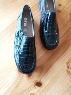 Damenschuh neu der Firma ara