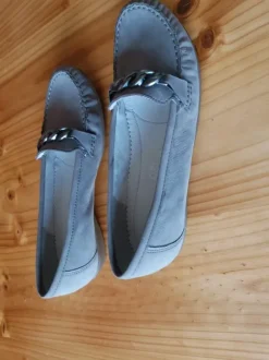 Damenschuh neu der Firma ara