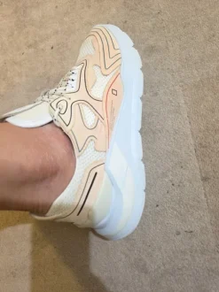 D.A.T.E fuga sneakers,cream & white, size 41.
