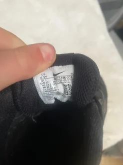 Dit zijn zwarte Nike Court Borough Low Recraft sneakers.