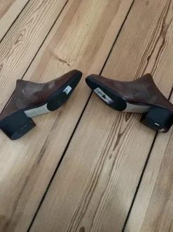 Donald Pliner mules western clogs Leder