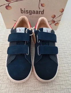 Donkerblauwe leren sneakers met klittenband van Bisgaard, maat 33