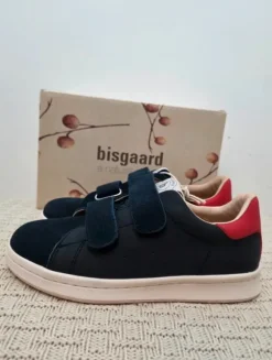 Donkerblauwe leren sneakers met klittenband van Bisgaard, maat 33