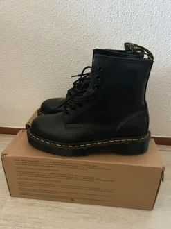 Dr. Martens 1460 Bex