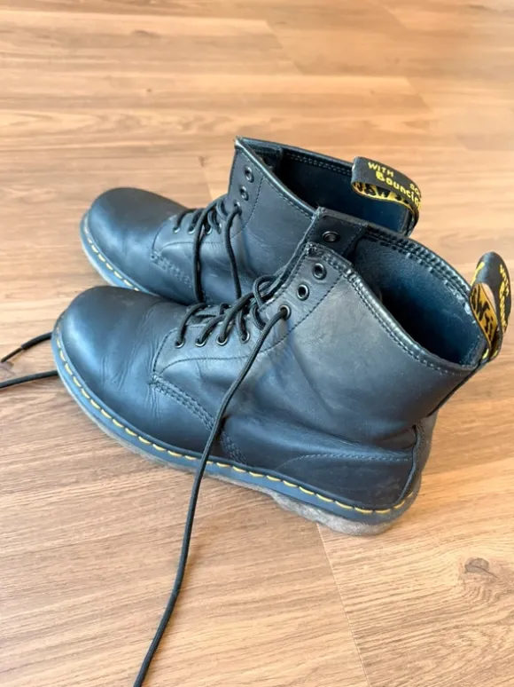 Dr. Martens Boots Schwarz Leder Gr. 44 | Klassiker Schnürboots