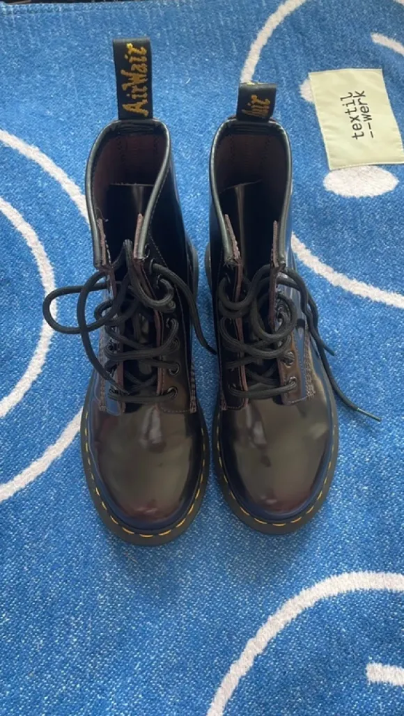 Dr. Martens Bordeaux