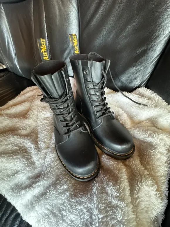 Dr. Martens zwarte laarzen