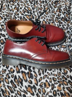 Dr.Martens, 3Loch, Bordeaux, Skingirl, Punk