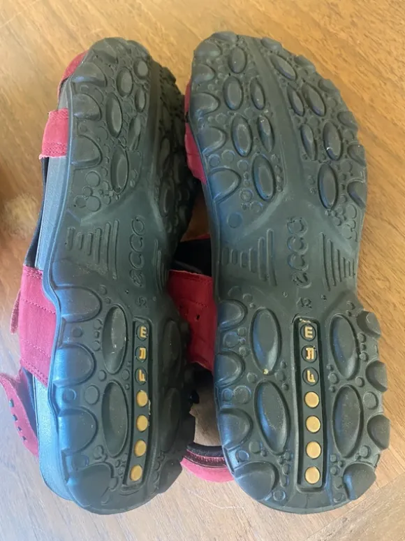 ECCO Sandalen rood/zwart maat 42