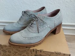 Edle Brogue-Schnürschuhe mit Absatz | Hellgrau / Blau | Vintage Look | Gr. 40