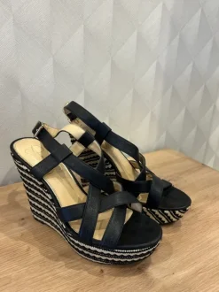 Edle Keilabsatz Sandalen