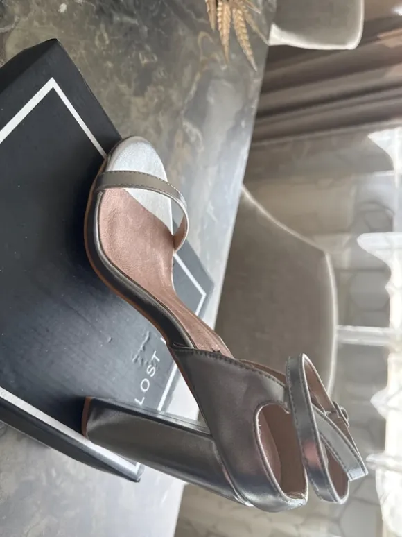 Elegant Sandals Silver