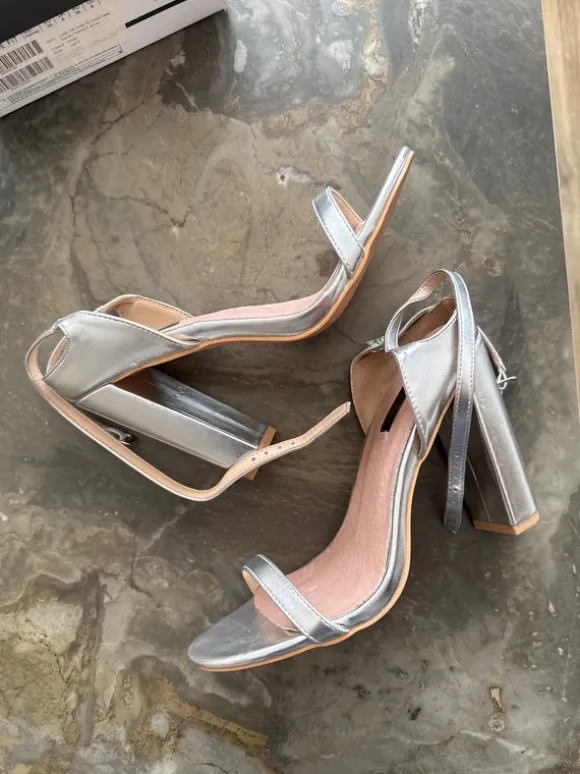 Elegant Sandals Silver
