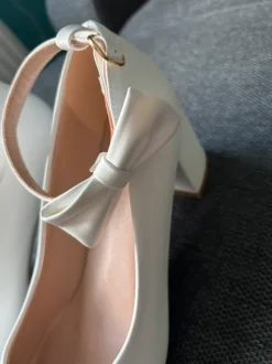 Elegante Absatzschuhe mit Schleife *New*