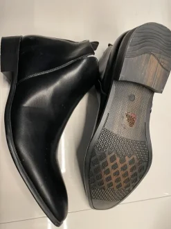 Elegante aussergewöhnliche Schuhe