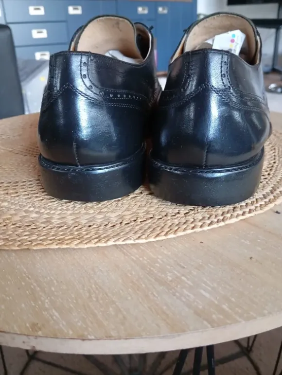 Elegante Gallus Herrenschuhe in Schwarz, Größe UK 9,5 (ca. EU 43–44)