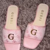 Elegante Guess Damen-Slides in Rosa mit Logo-Detail