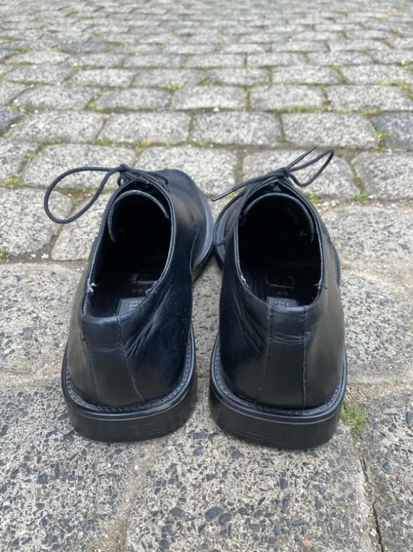Eleganter Schnürschuh