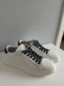 Emporio Armani Männer Schuhe