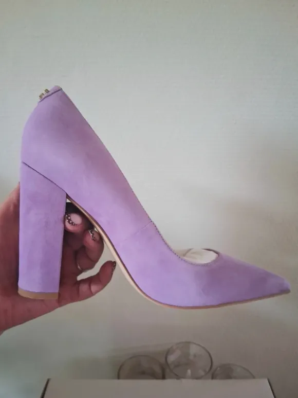 Escarpins Guess Abagail violets/lilas – Neufs – Taille 40