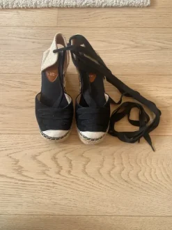 Espadrilles mit Keilabsatz // schwarz // Gr. 37